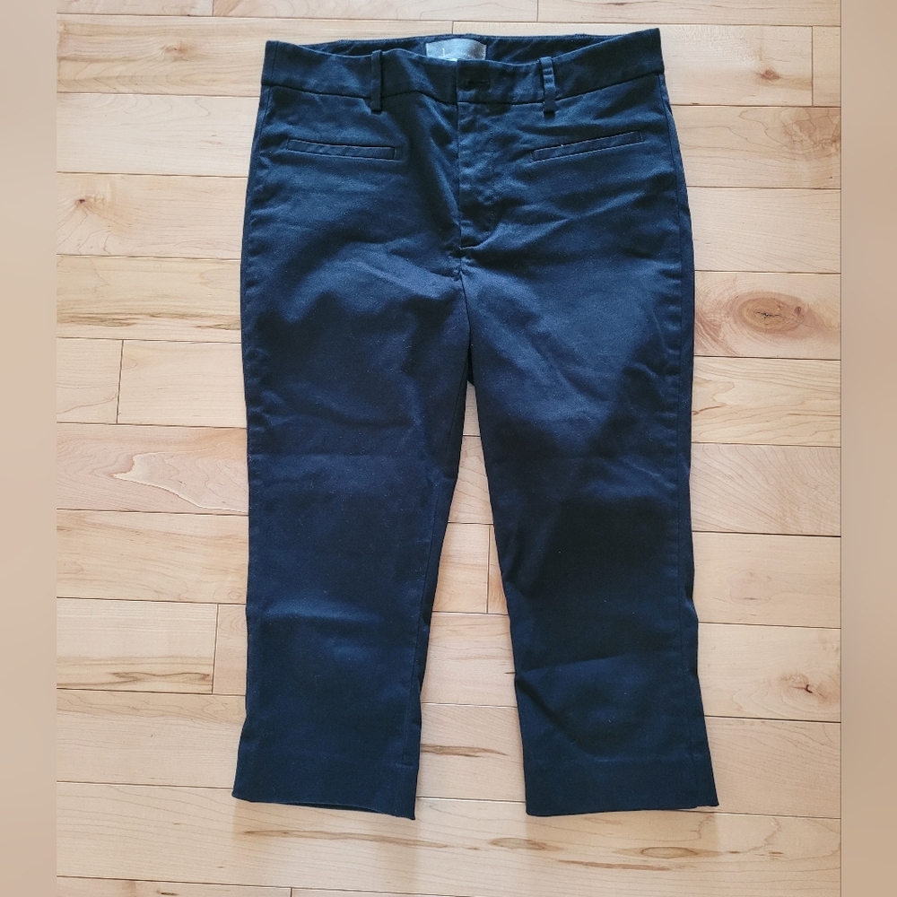 Anthropologie Women's Size 6 Black Capris